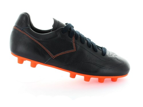Chaussures de foot Penalty - Noir crampons moulés orange
