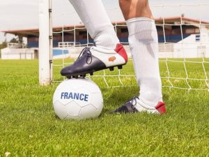 crampons football made in france