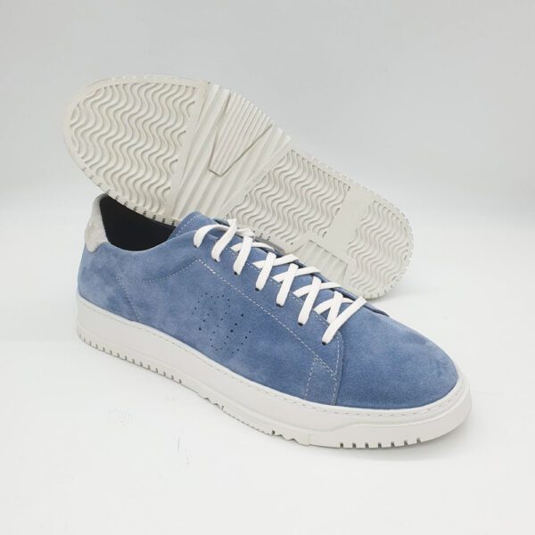 Sneaker bleu