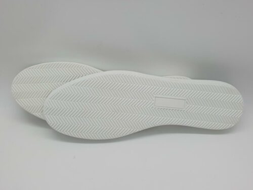 semelle caoutchouc blanc pour ressemelage ou fabrication de sneakers.