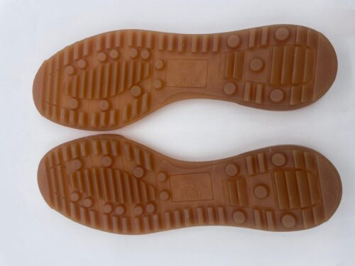 semelle en caoutchouc naturel pour la fabrication de baskets ou pour la fabrication de sneakers