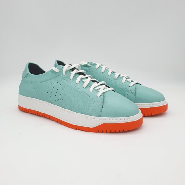 EDITION LIMITEE Sneakers Cuir Turquoise : modèle "Derby" - Semelle Blanche et Orange – Image 2