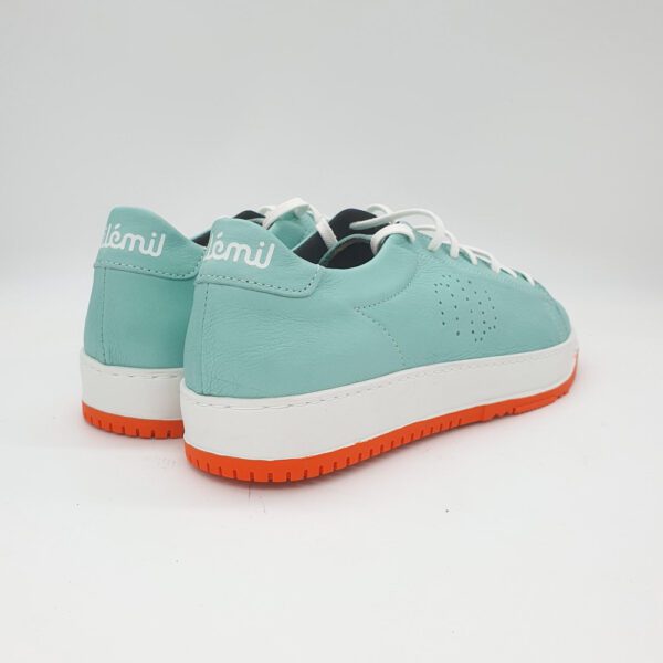EDITION LIMITEE Sneakers Cuir Turquoise : modèle "Derby" - Semelle Blanche et Orange – Image 6